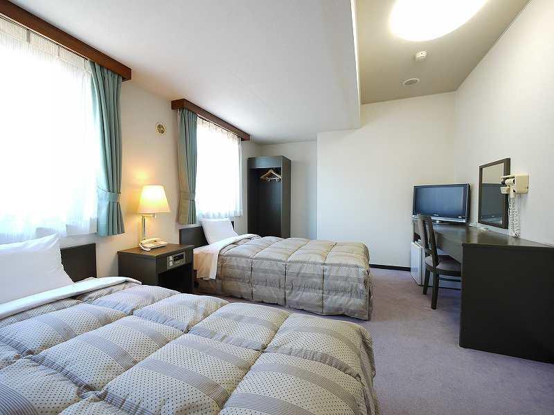 Hotel Route-Inn Gifukencho Minami Екстер'єр фото